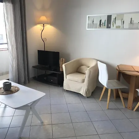 Apartment W/ Balcony Ideal For Congress & Holidays *